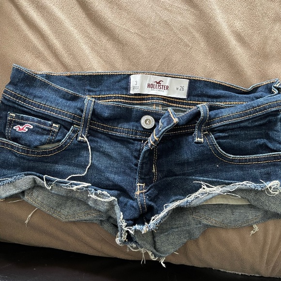 Hollister lot 7 pair size 0, 1 & 3 shorts and 1 pair of khakis - Picture 13 of 14